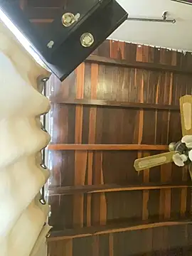 Snapshot of tom_thick chatting on 18, 12, 2024 tom thick online show from 18, 12, 2024