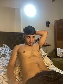 Snapshot of tom_thick chatting on 19, 12, 2024 tom thick online show from 19, 12, 2024