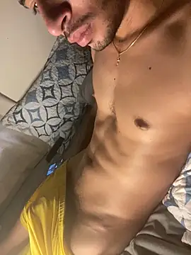 Snapshot of tom_thick chatting on 30, 12, 2024 tom thick online show from 30, 12, 2024