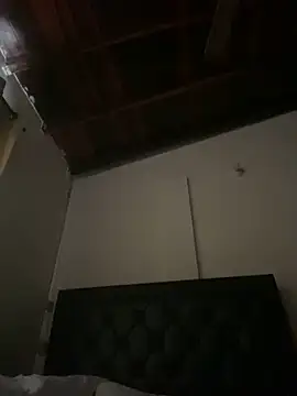 Snapshot of tom_thick chatting on 15, 1, 2025 tom thick online show from 15, 1, 2025