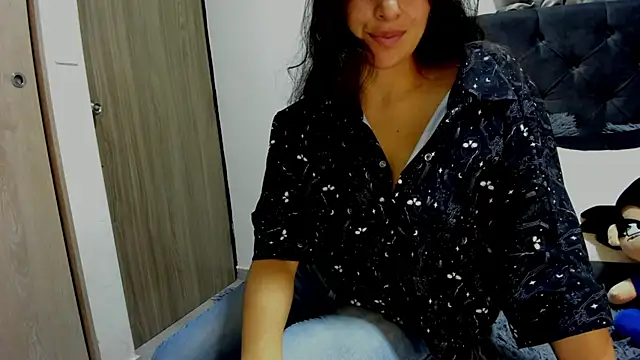 Snapshot of Imevarose chatting on 22, 11, 2025 Imevarose online show from 22, 11, 2025