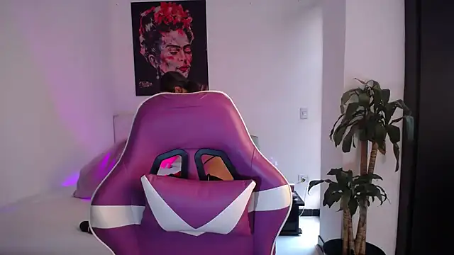 esmeraldaa230 online show from 20, 2, 2026