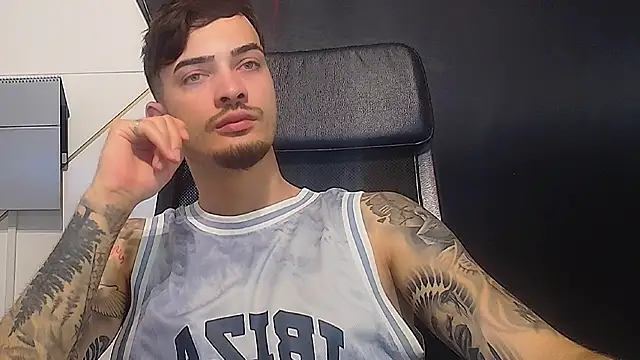 Snapshot of BrandonTate chatting on 17, 6, 2026 BrandonTate online show from 17, 6, 2026