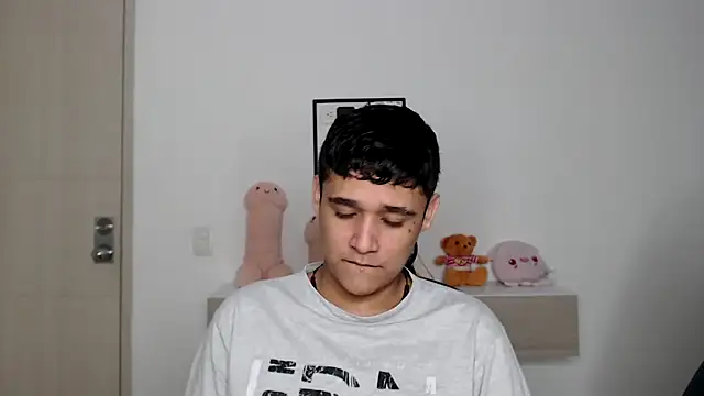 Snapshot of kaiine190 chatting on 15, 1, 2026 kaiine190 online show from 15, 1, 2026