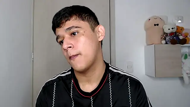 Snapshot of kaiine190 chatting on 6, 2, 2026 kaiine190 online show from 6, 2, 2026