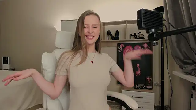 Snapshot of CharlotteWells chatting on 16, 3, 2025 CharlotteWells online show from 16, 3, 2025