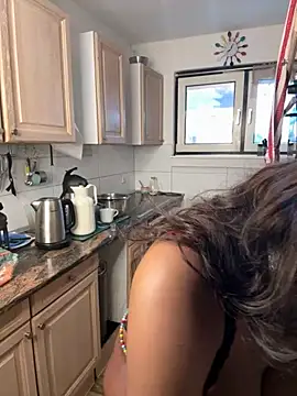 Shantel-Olivia online show from 18, 11, 2025