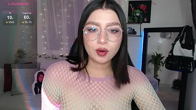 mily thomson b  online show from 30, 9, 2025