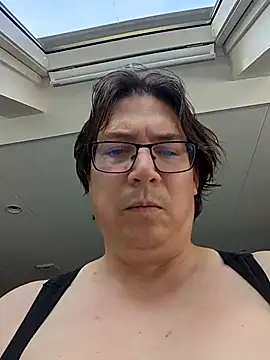 owned by goddess laurie online show from 22, 6, 2026