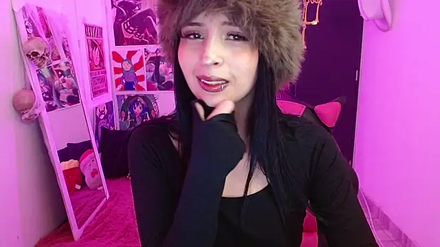 Kind Scarlett online show from 8, 11, 2025