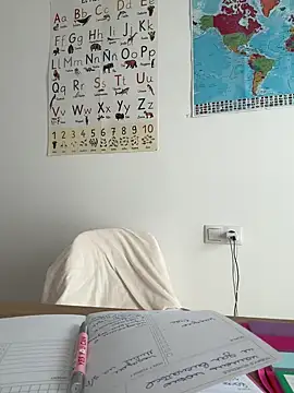 streetdoll online show from 21, 2, 2025