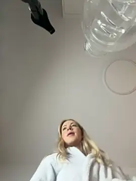 streetdoll online show from 8, 2, 2026