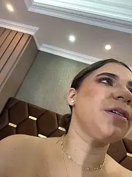 ThaniaJones online show from 8, 4, 2026