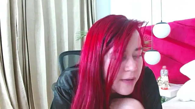 Snapshot of Sophie_ponce chatting on 3, 6, 2026 Sophie ponce online show from 3, 6, 2026