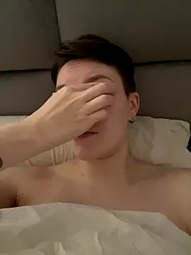 Snapshot of JessieFlower chatting on 11, 10, 2025 JessieFlower online show from 11, 10, 2025