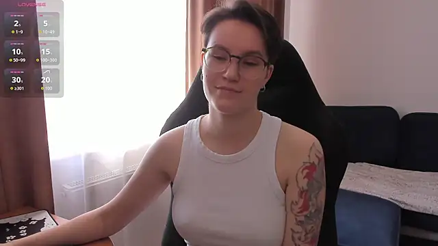 Snapshot of JessieFlower chatting on 6, 5, 2026 JessieFlower online show from 6, 5, 2026