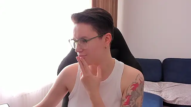 Snapshot of JessieFlower chatting on 12, 6, 2026 JessieFlower online show from 12, 6, 2026