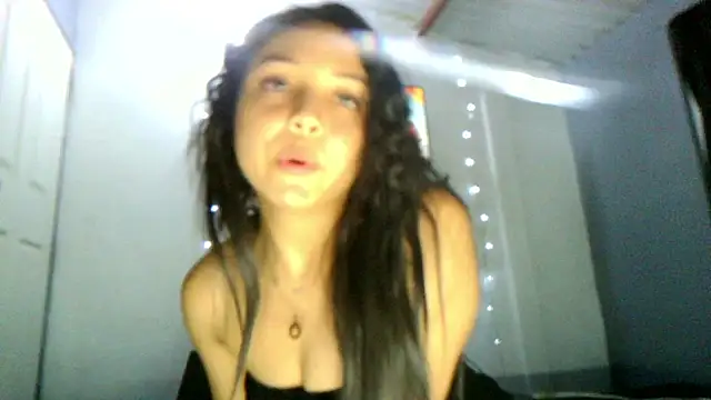 Snapshot of linzeysmith4 chatting on 14, 3, 2026 linzeysmith4 online show from 14, 3, 2026