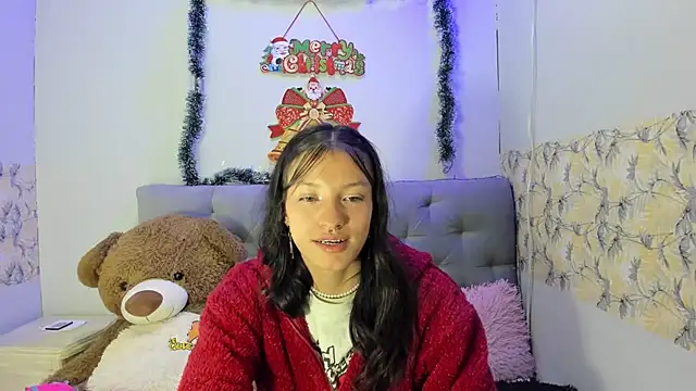 Snapshot of Emma-Wilson chatting on 31, 12, 2024 Emma-Wilson online show from 31, 12, 2024