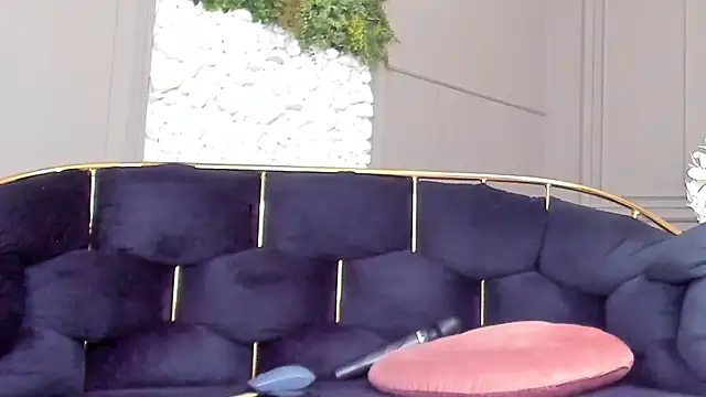 Deliciouslips online show from 16, 9, 2025