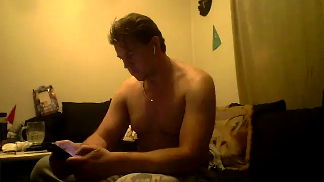 Teddan82 online show from 2, 2, 2025