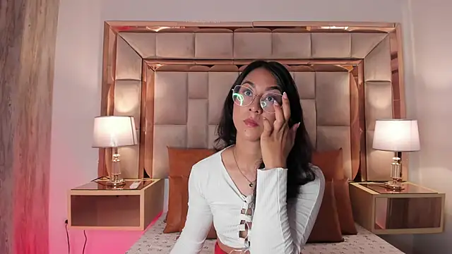 Snapshot of DaraBeckett chatting on 20, 1, 2025 DaraBeckett online show from 20, 1, 2025
