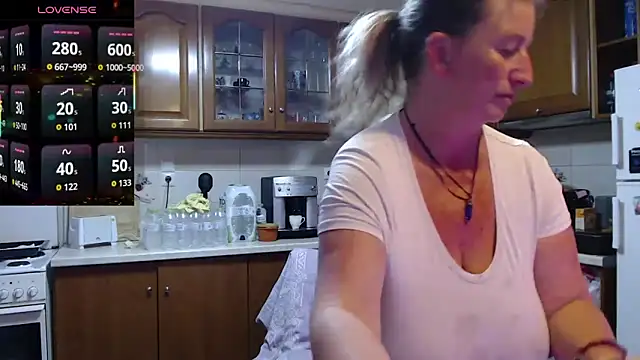 JennaDeluxe online show from 8, 4, 2026