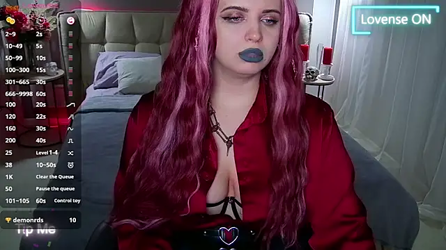 Miss Maya Mils online show from 22, 2, 2025