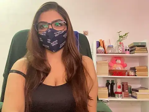 Snapshot of Fantastic_ruby chatting on 1, 11, 2025 Fantastic ruby online show from 1, 11, 2025