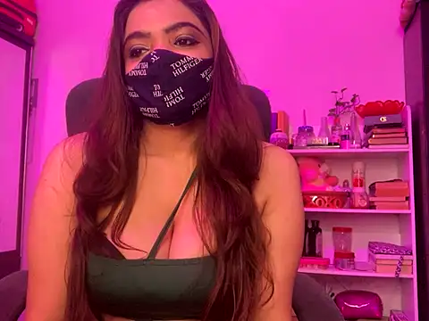 Snapshot of Fantastic_ruby chatting on 24, 11, 2025 Fantastic ruby online show from 24, 11, 2025