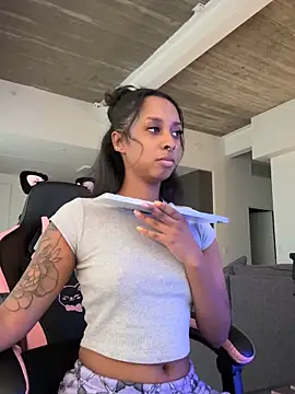 Your Paris online show from 6, 4, 2026