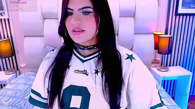 Snapshot of sarah_cream chatting on 15, 3, 2026 sarah cream online show from 15, 3, 2026