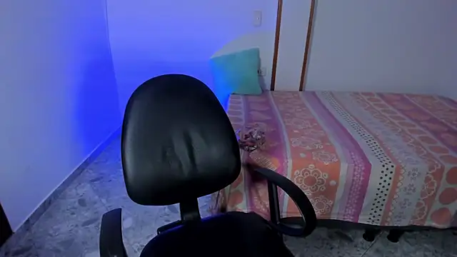 iris torrez  online show from 23, 9, 2025