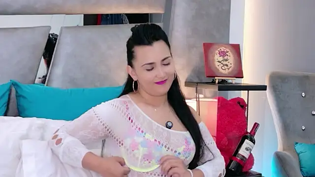 Evangeline Taylorr online show from 27, 2, 2026