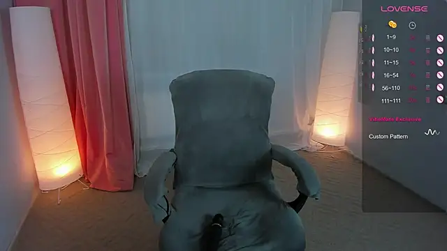 Snapshot of Roxy_____ chatting on 21, 2, 2025 Roxy      online show from 21, 2, 2025