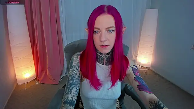 Snapshot of Roxy_____ chatting on 21, 2, 2025 Roxy      online show from 21, 2, 2025