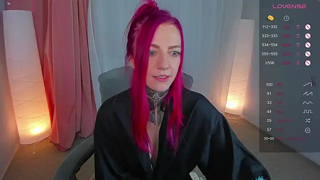 Snapshot of Roxy_____ chatting on 28, 2, 2025 Roxy      online show from 28, 2, 2025