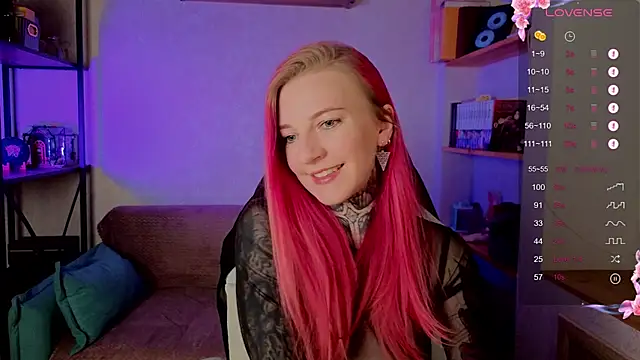 Snapshot of Roxy_____ chatting on 4, 10, 2025 Roxy      online show from 4, 10, 2025