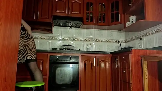 MissEscarleth online show from 2, 12, 2025