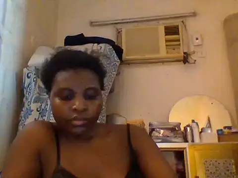 Snapshot of queenzuena chatting on 23, 6, 2026 queenzuena online show from 23, 6, 2026
