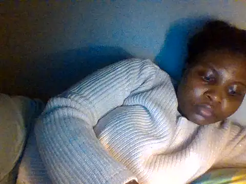 Snapshot of queenzuena chatting on 25, 6, 2026 queenzuena online show from 25, 6, 2026