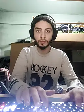 kleineid77 online show from 7, 1, 2026