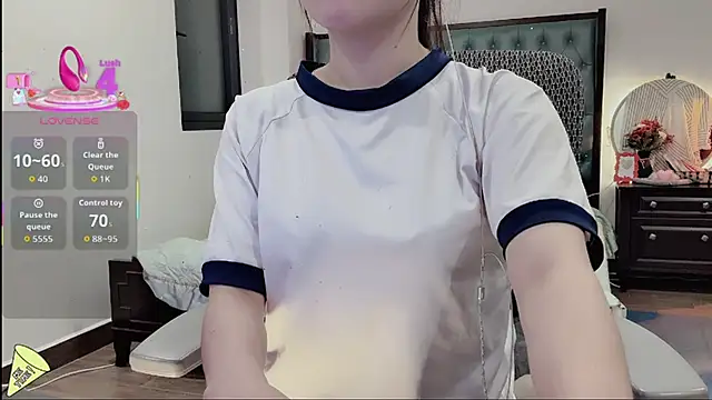 Berrysweet 68 online show from 15, 11, 2025