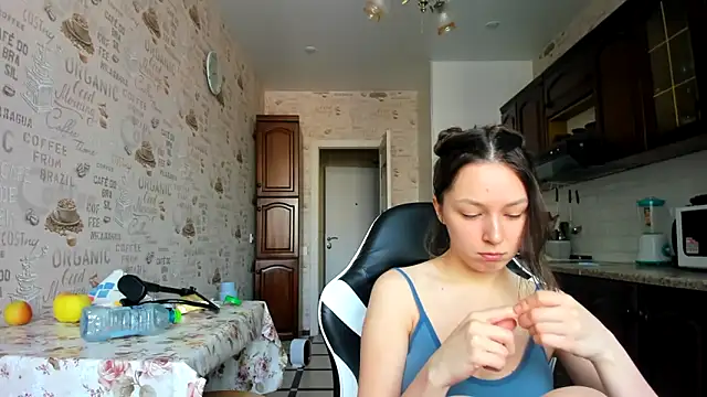 Adela Vetta online show from 1, 3, 2025