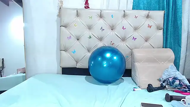Snapshot of BBW_salome chatting on 27, 12, 2024 BBW salome online show from 27, 12, 2024