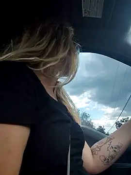 xWhoreAbleX Pika online show from 15, 9, 2025