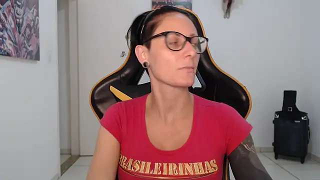 CrisBathoryxxx online show from 28, 12, 2024