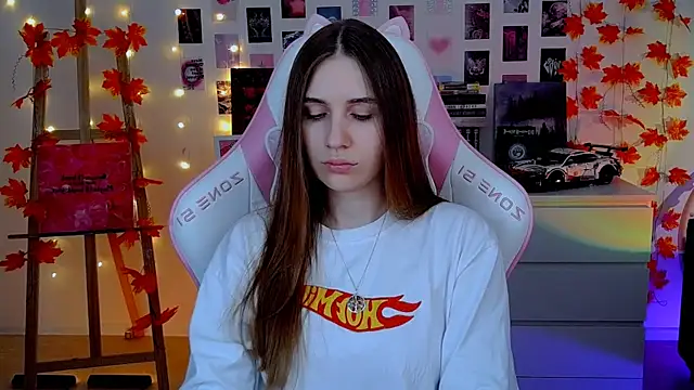 Snapshot of AliceCharmy chatting on 7, 11, 2025 AliceCharmy online show from 7, 11, 2025