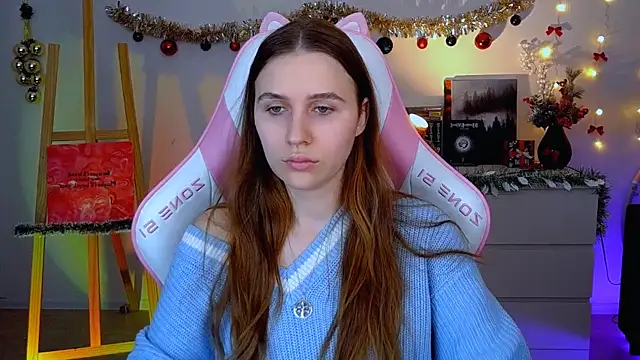 Snapshot of AliceCharmy chatting on 16, 12, 2025 AliceCharmy online show from 16, 12, 2025