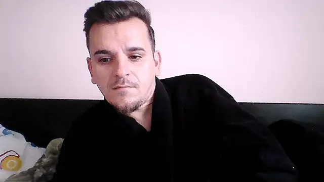 Huge cock22cm online show from 6, 10, 2025